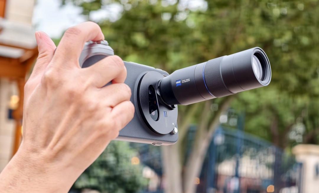 手機接上外掛鏡頭！vivo、OPPO、Nothing 打破手機拍照極限　掀起「單眼化」熱潮